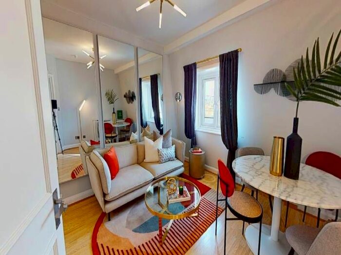 3 Bedroom Flat To Rent In Leinster Gardens, London, W2