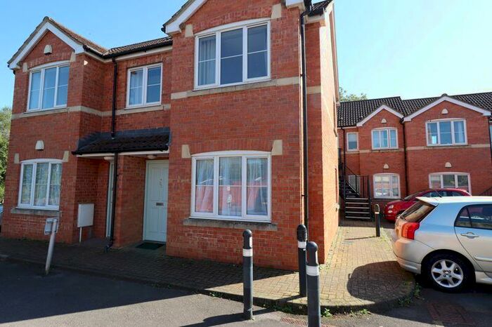 3 Bedroom Flat To Rent In Gate Lane, Wells, BA5