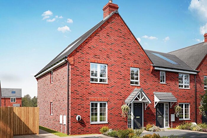 4 Bedroom End Of Terrace House For Sale In Banbury Road, Upper Lighthorne, Warwickshire, CV33