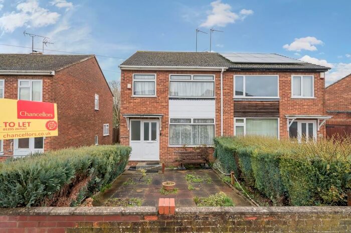 3 Bedroom Semi-detached House To Rent In Banbury, Oxfordshire, OX16