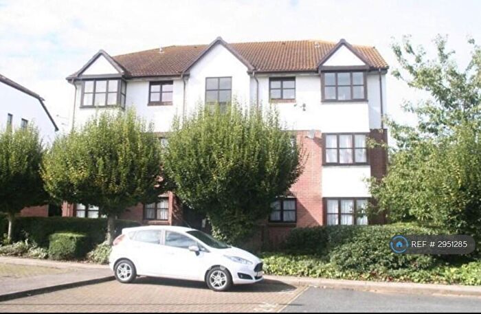 1 Bedroom Flat To Rent In Stone Crossing, Greenhithe, DA9