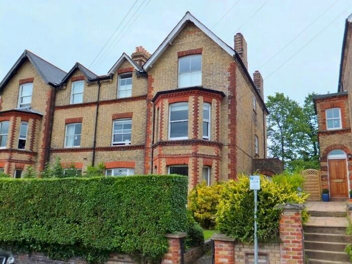 2 Bedroom Flat To Rent In Granville Road, Sevenoaks, TN13