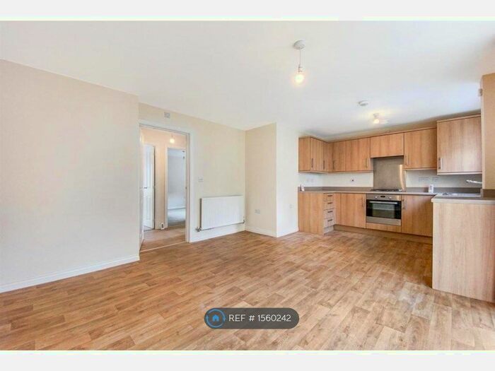 2 Bedroom Flat To Rent In Signals Drive, Binley, Coventry, CV3