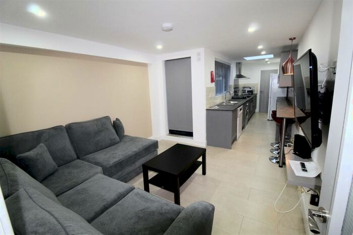 5 Bedroom Terraced House To Rent In Oxford Street, Coventry, CV1