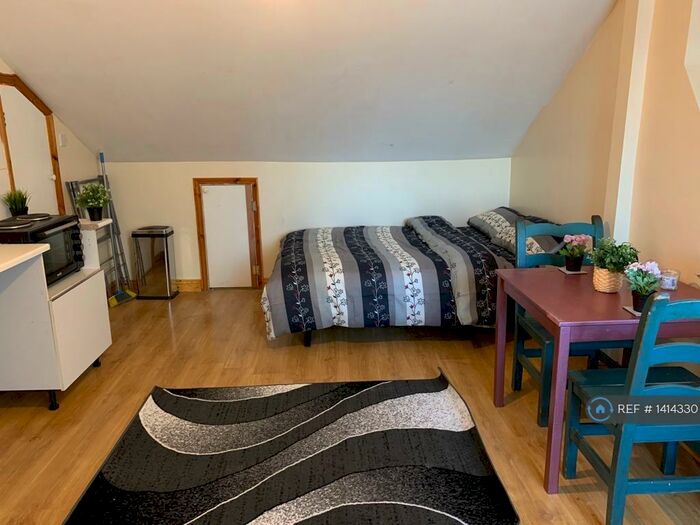 Studio To Rent In Mount Pleasant Road, London, N17