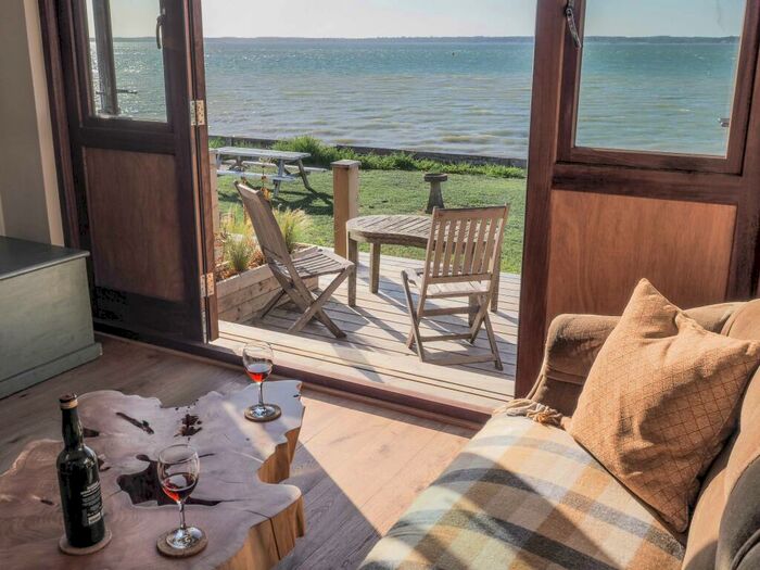 1 Bedroom Semi-Detached House To Rent In Marsh Road, Gurnard, Cowes, PO31