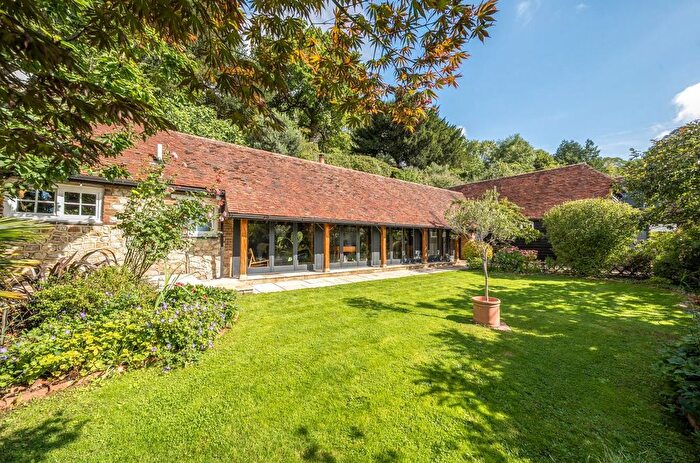 4 Bedroom Barn Conversion For Sale In Wierton Hill, Boughton Monchelsea, ME17