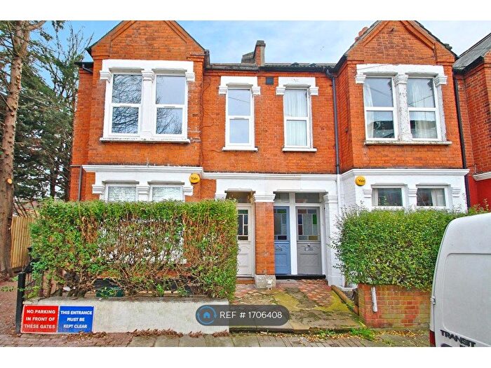 2 Bedroom Flat To Rent In Acre Road, London, SW19