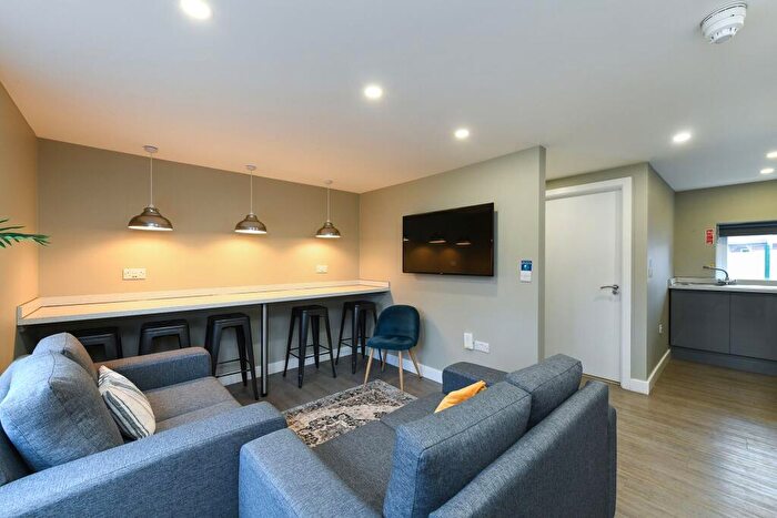 4 Bedroom Flat To Rent In Fletcher Road, Beeston, NG9