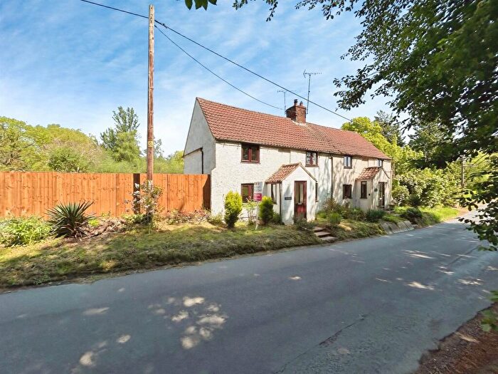 2 Bedroom Cottage For Sale In Newton Road, Castle Acre, King's Lynn, PE32