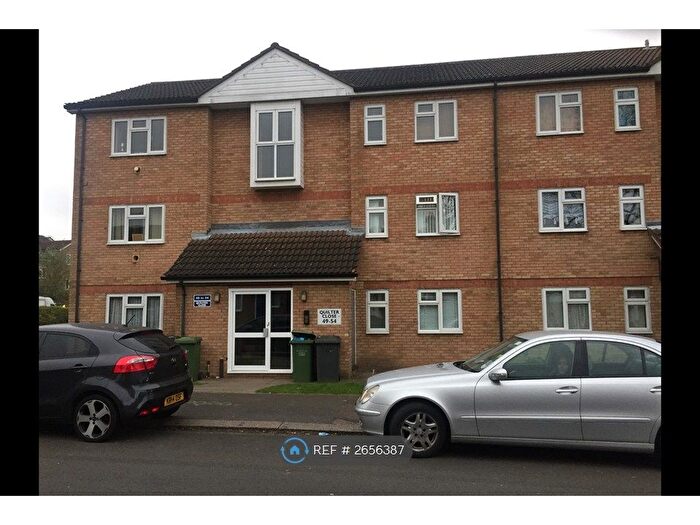 2 Bedroom Flat To Rent In Quilter Close, Luton, LU3