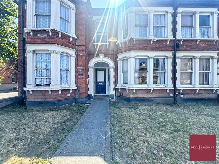 1 Bedroom Flat To Rent In Pelham Road, Gravesend, DA11