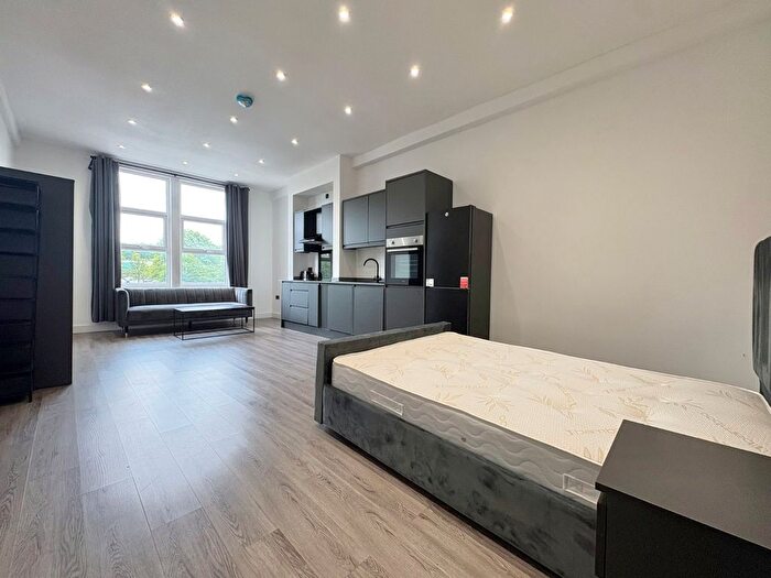 Studio To Rent In Kirkstall Road, Burley, Leeds, LS4