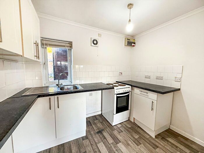 1 Bedroom Flat To Rent In May Court, Carrington, NG5