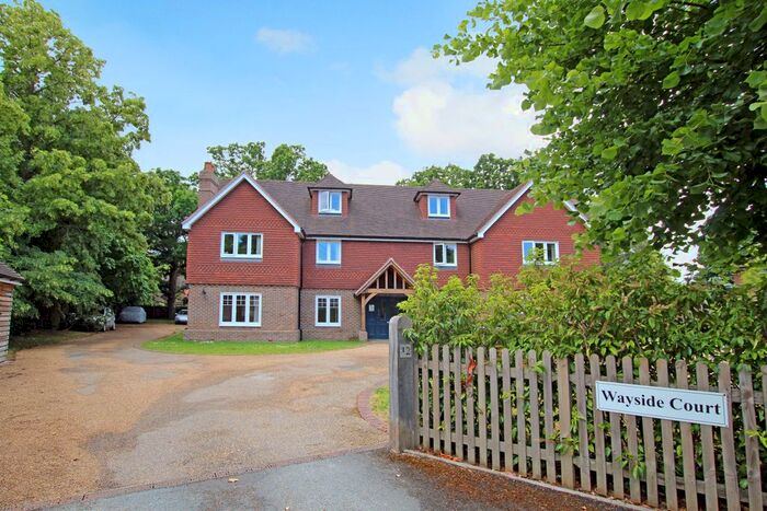 3 Bedroom Flat To Rent In Wayside Court (), Horley, RH6