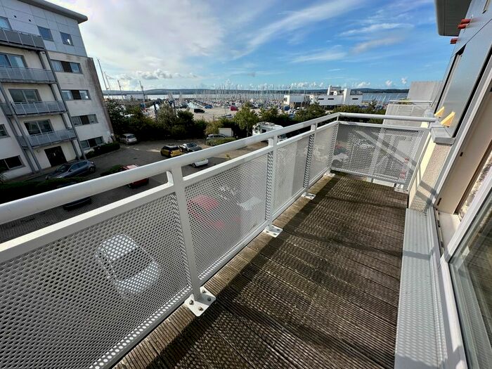 1 Bedroom Flat To Rent In Norton Way, Hamworthy, Poole, BH15