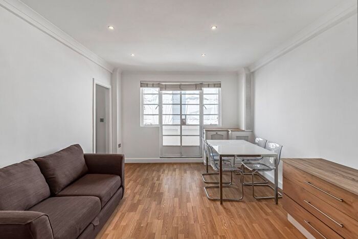 Studio For Sale In Palace Gardens Terrace, Kensington And Chelsea, London, W8