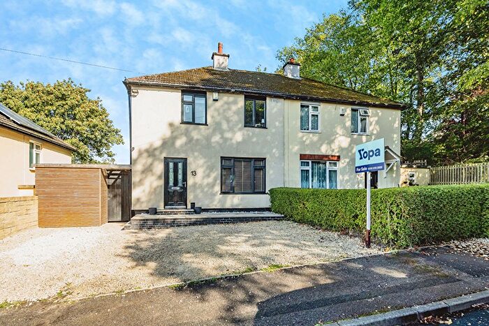 3 Bedroom Semi-Detached House For Sale In Norris Close, Huddersfield, HD5