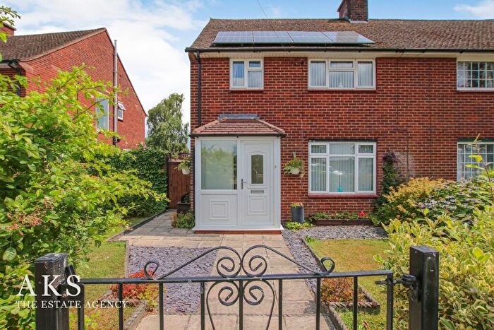 3 Bedroom Semi-Detached House For Sale In Sudbury Park, Sudbury, DE6