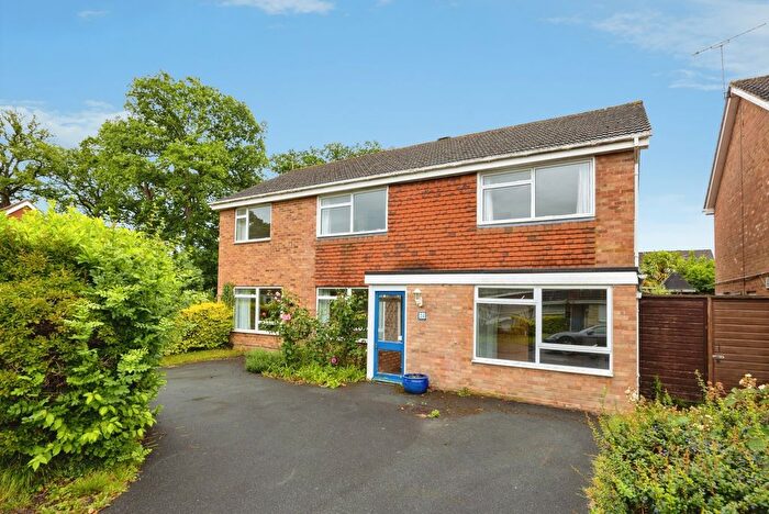 5 Bedroom Detached House For Sale In Rodney Way, Guildford, Surrey, GU1