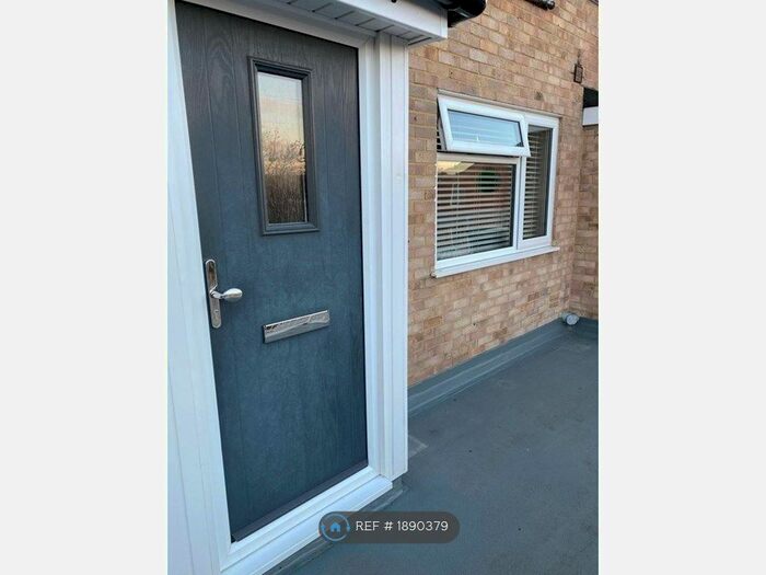1 Bedroom Flat To Rent In Twisden Road, East Malling, West Malling, ME19