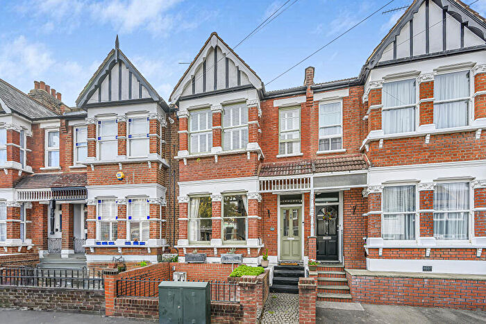 3 Bedroom Terraced House To Rent In Wynndale Road, South Woodford, Redbridge, London, E18