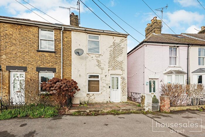 2 Bedroom End Terrace House For Sale In Front Brents, Faversham, ME13