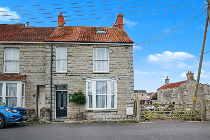3 Bedroom End Of Terrace House For Sale In Stonehill, Street, BA16