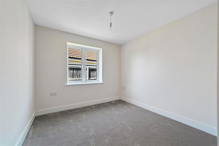 3 Bedroom Bungalow For Sale In Church Road, Brightlingsea, Colchester, CO7