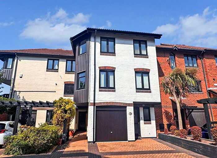 4 Bedroom Semi-Detached House For Sale In Calshot Court, Channel Way, Ocean Village, Southampton, SO14
