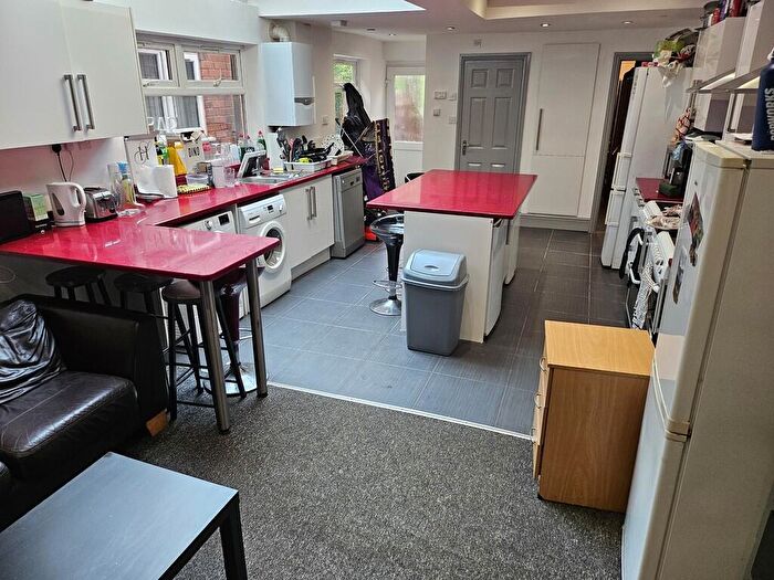 7 Bedroom Terraced House For Sale In Fully Occupied Student Accommodation - Dawlish Road, Selly Oak, B29