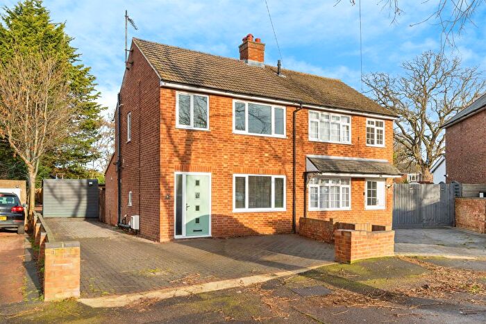 3 Bedroom Semi Detached House For Sale In Chantry Road, Kempston, Bedford, MK42