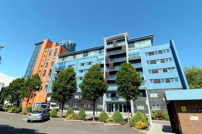 2 Bedroom Apartment To Rent In Gunwharf Quays, Southsea, PO1