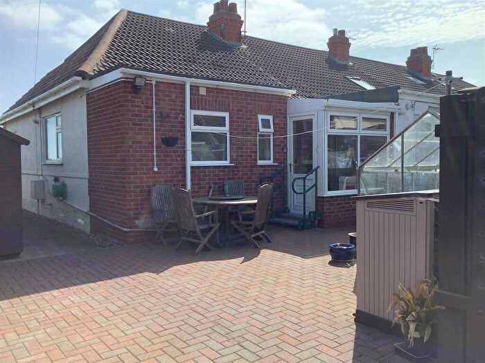 2 Bedroom Terraced Bungalow For Sale In Belvedere Park, Hornsea, HU18