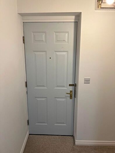 2 Bedroom Apartment To Rent In Harper Grove, Tipton, West Midlands, DY4