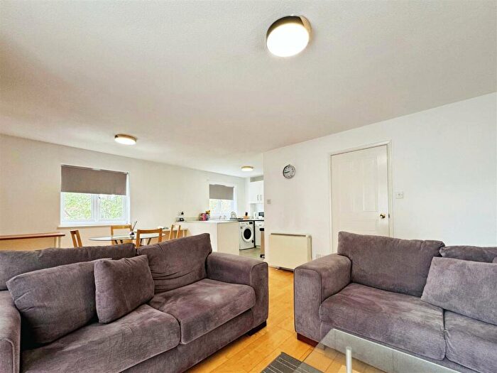 2 Bedroom Flat To Rent In Heron Wharf, Nottingham, NG7