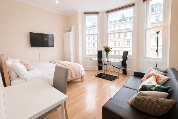 2 Bedroom Flat To Rent In Cromwell Road, London, SW7