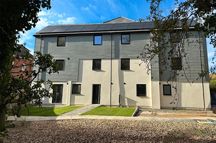 1 Bedroom Flat For Sale In London Road, Old Basing, Basingstoke, Hampshire, RG24