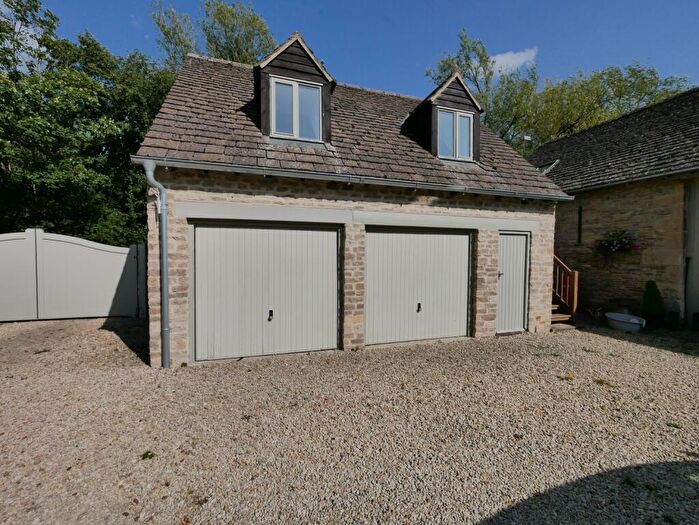 Studio To Rent In Calcroft Lane, Clanfield, OX18