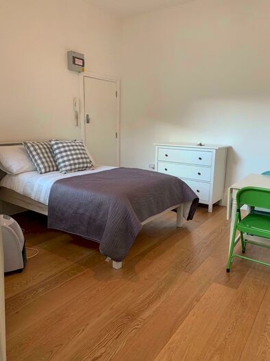 Studio To Rent In Courtyard House, Rotherhithe New Road, Surrey Quays, SE16