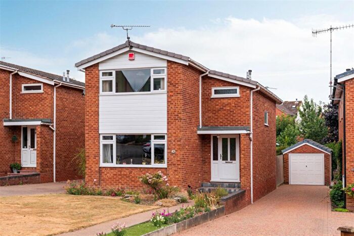 4 Bedroom Detached House For Sale In Bowland Drive, Walton, Chesterfield, S42