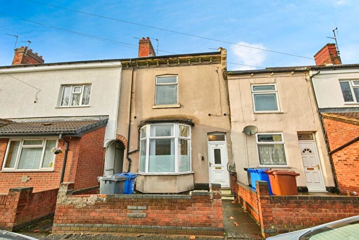 3 Bedroom Semi Detached House For Sale In Derby Street, Burton-On-Trent, DE14