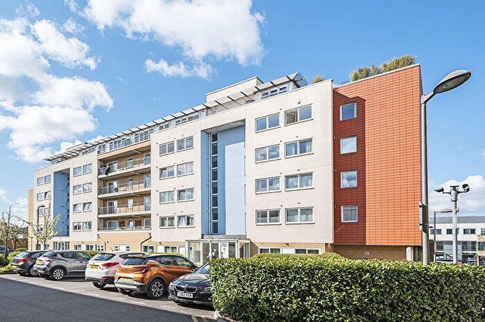 2 Bedroom Flat To Rent In Ammonite House, Stratford, London, E15