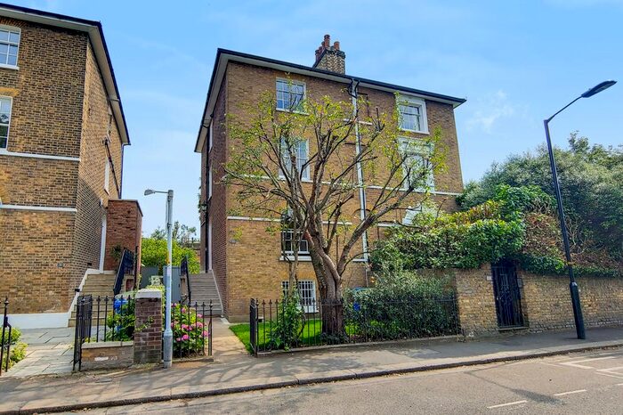 4 Bedroom Semi-Detached House To Rent In Holly Grove, London, SE15