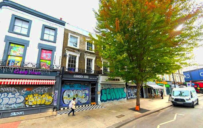 3 Bedroom Apartment To Rent In Chalk Farm Road, Camden, London, NW1