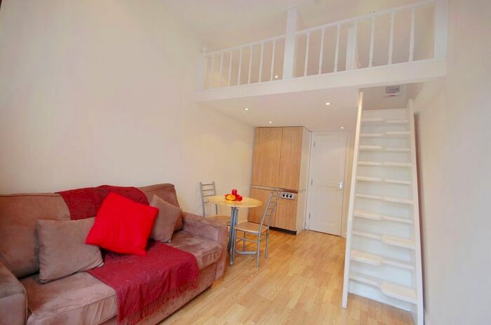 Studio To Rent In Courtfield Gardens, South Kensington, SW5