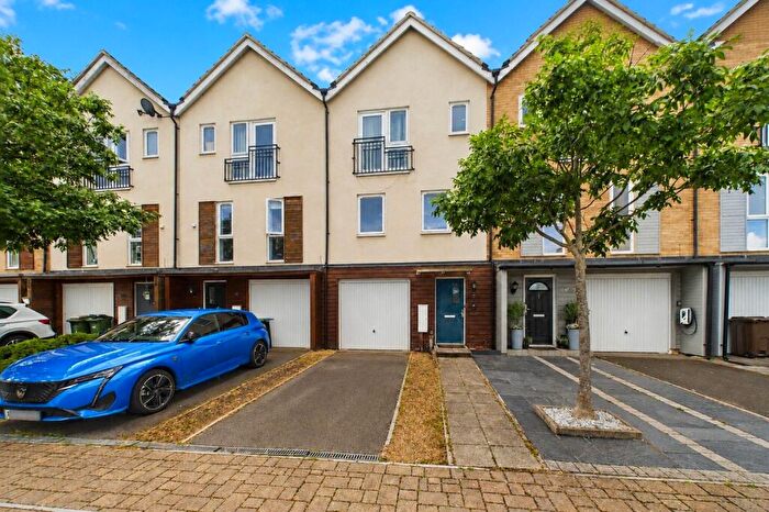 3 Bedroom Terraced House For Sale In Tempest Mews, Bracknell, Berkshire, RG12