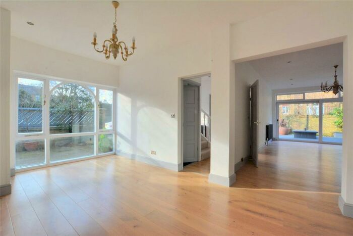 3 Bedroom House To Rent In Kidbrooke Grove, Blackheath, London, SE3