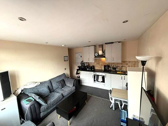 2 Bedroom Flat To Rent In Gloucester Road North, Bristol, BS7