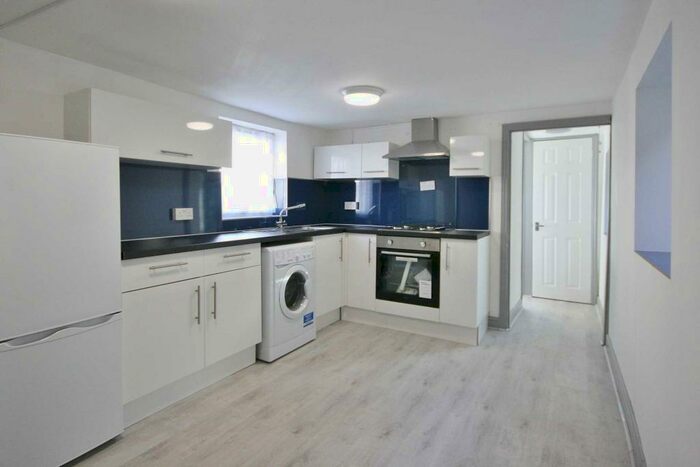2 Bedroom Flat To Rent In Two Bedroom Maisonette / Prospect Street, Reading, RG1